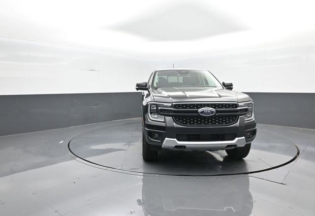 New 2025 Ford Ranger Lariat w/ FX4 Off-Road Package image 2