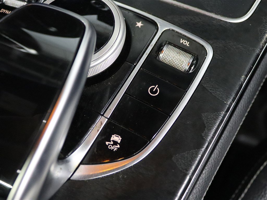 Used 2018 Mercedes-Benz GLC 300 4MATIC Coupe image 30
