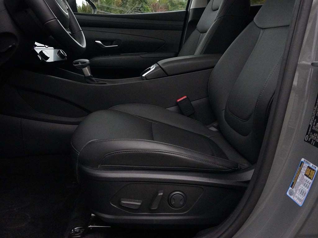 Used 2025 Hyundai Tucson SEL AWD/4WD image 28
