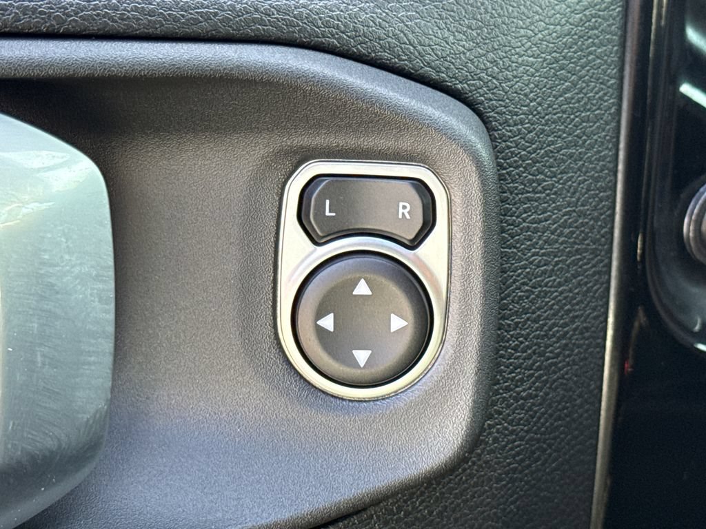 Used 2023 Jeep Gladiator Mojave AWD/4WD image 19
