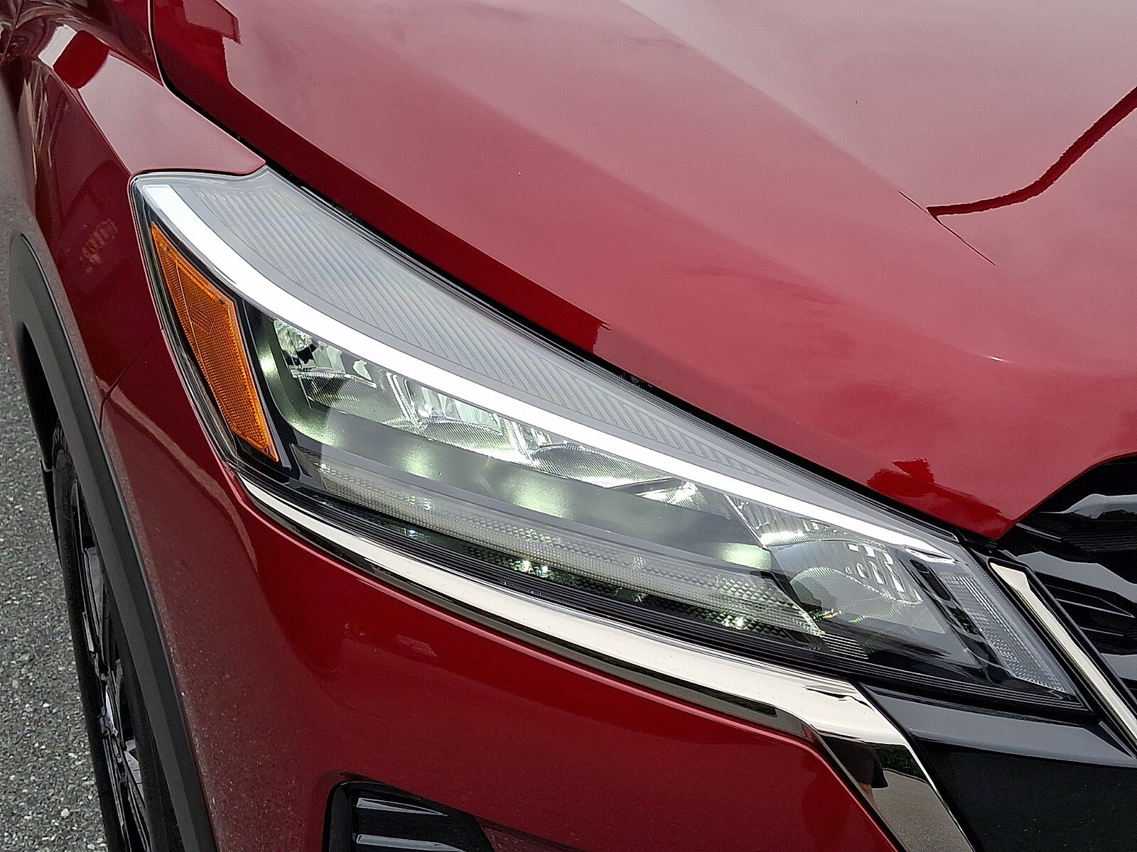 Certified 2024 Nissan Kicks SR w/ SR Premium Package FWD image 10