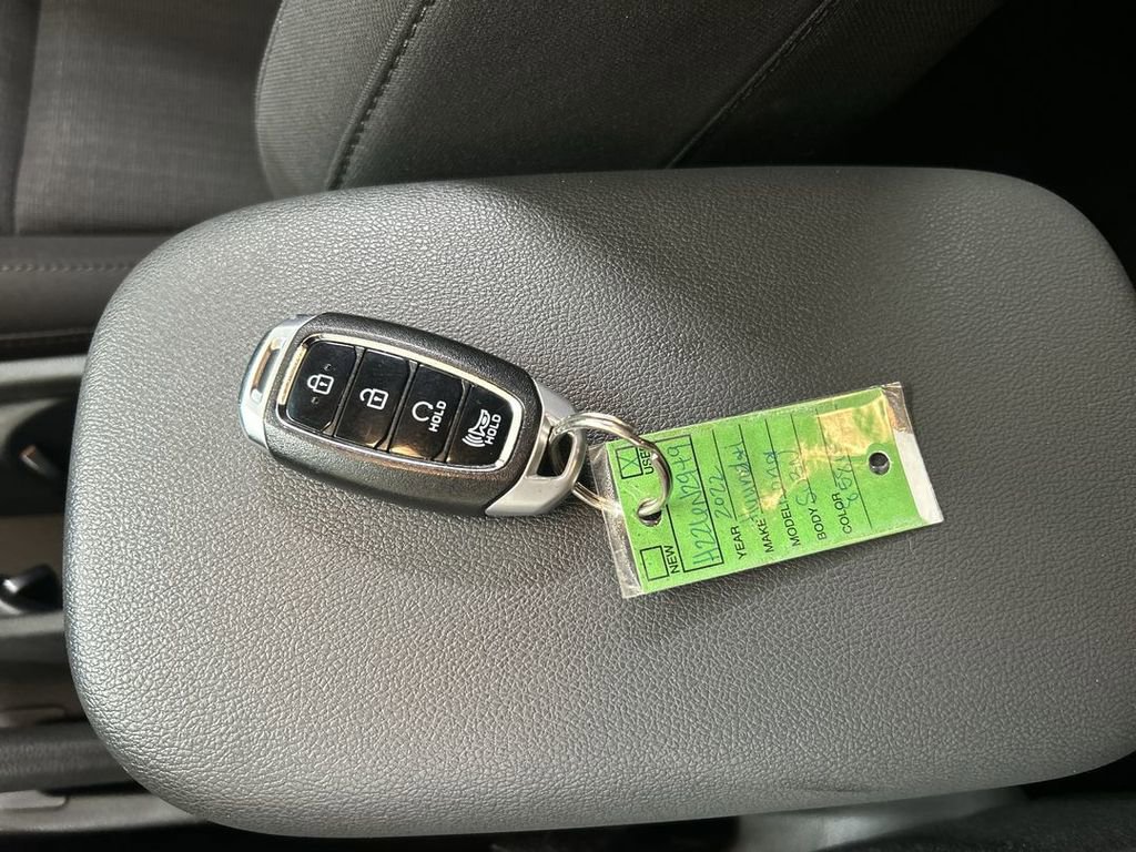 Used 2022 Hyundai Kona SEL AWD/4WD image 12