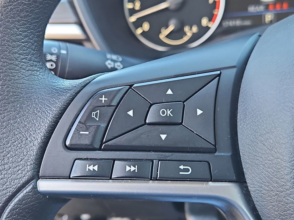 Used 2024 Nissan Altima 2.5 SV image 19