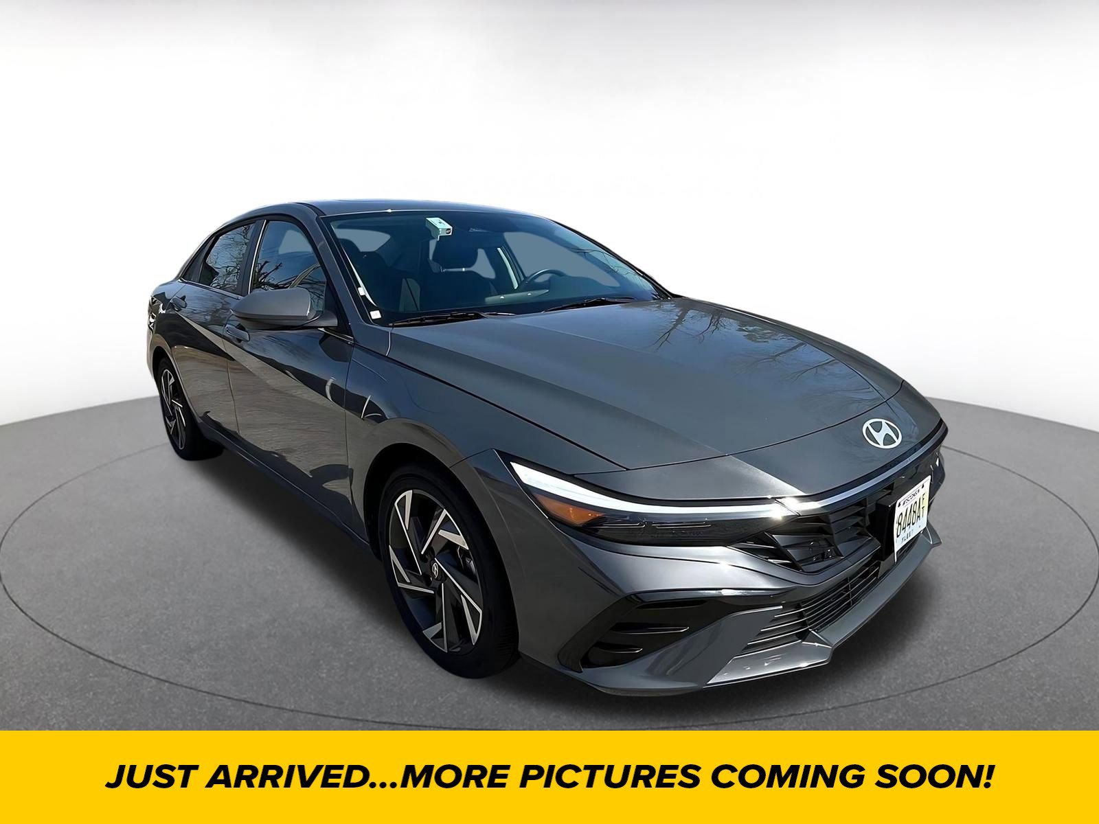 Used 2025 Hyundai Elantra SEL video 1