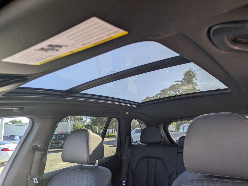 Used 2025 BMW X5 xDrive50e image 21