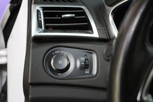 Used 2015 Cadillac SRX Premium AWD/4WD image 16