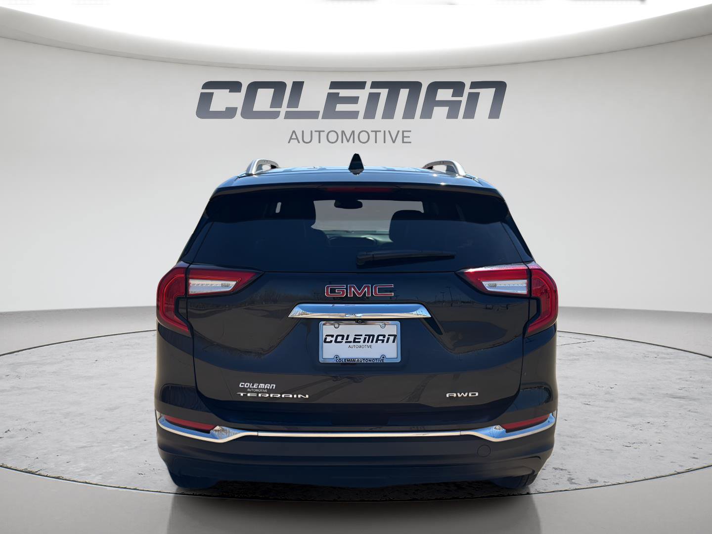 Used 2024 GMC Terrain SLT image 4