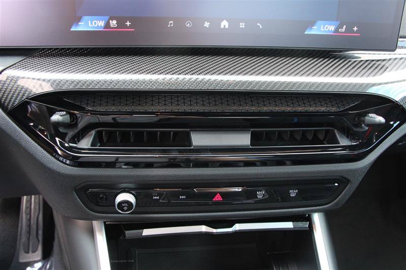 Used 2026 BMW M2 w/ Lighting Package RWD image 27