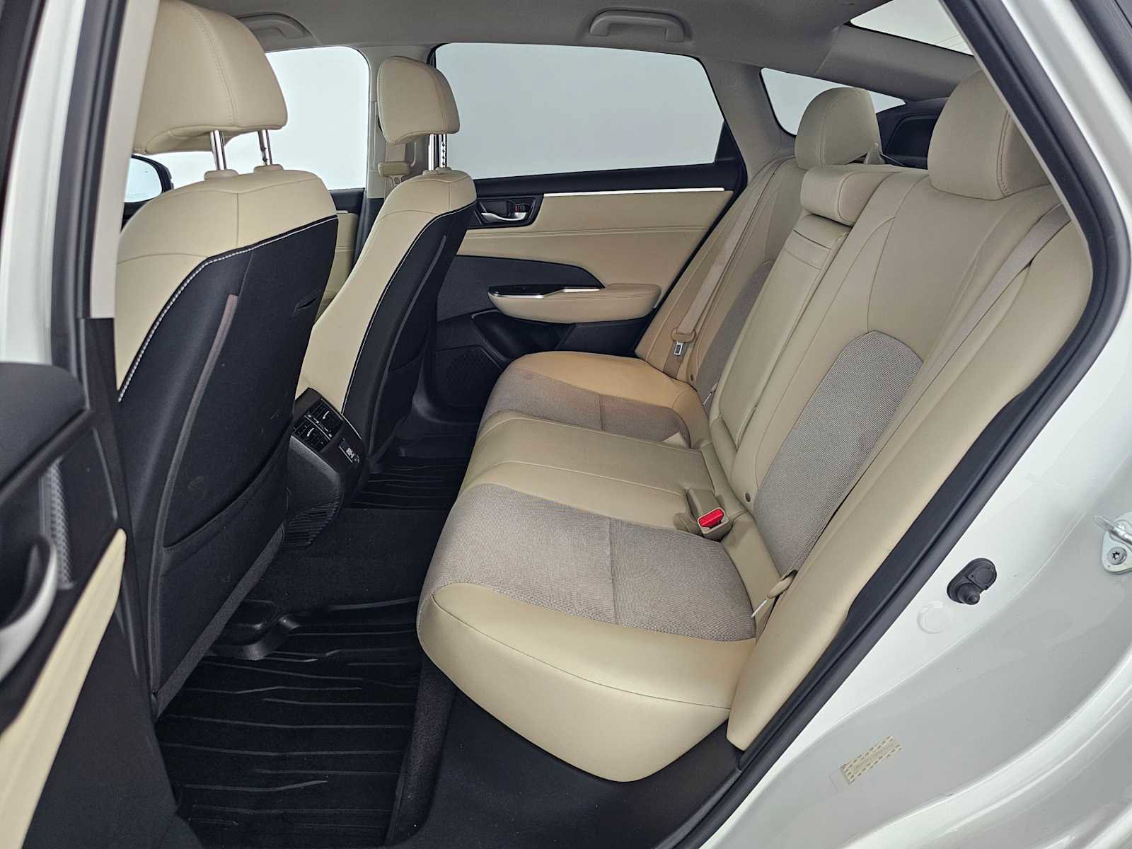 Used 2018 Honda Clarity Plug-In Hybrid image 16