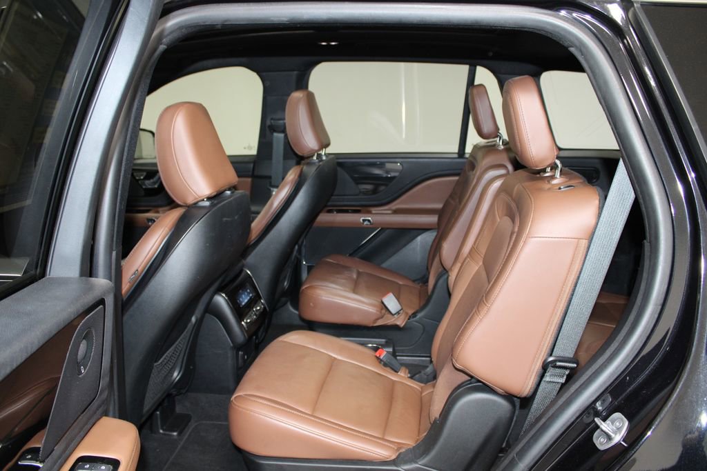 Used 2022 Lincoln Aviator Reserve w/ Equipment Group 201A image 26