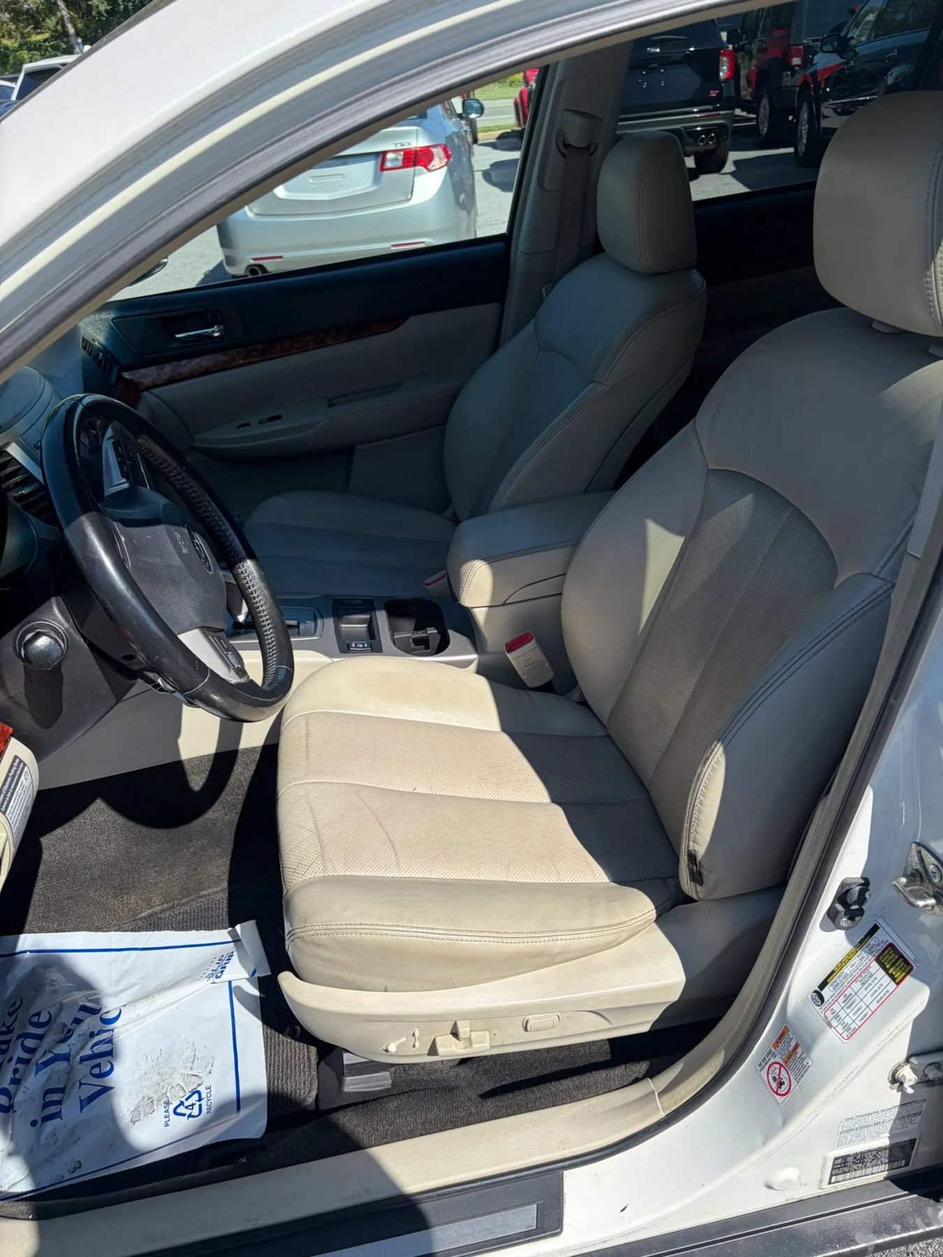 Used 2012 Subaru Outback 3.6R Limited w/ Moonroof Pkg AWD/4WD image 20