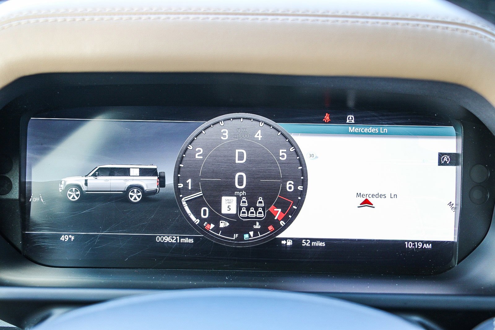 Used 2025 Land Rover Defender 130 X-Dynamic SE image 22