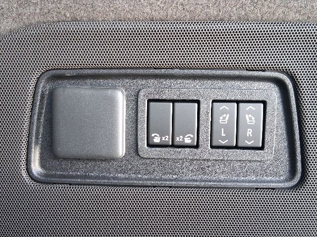 New 2026 Cadillac Escalade ESV Luxury w/ Touring Package RWD image 7