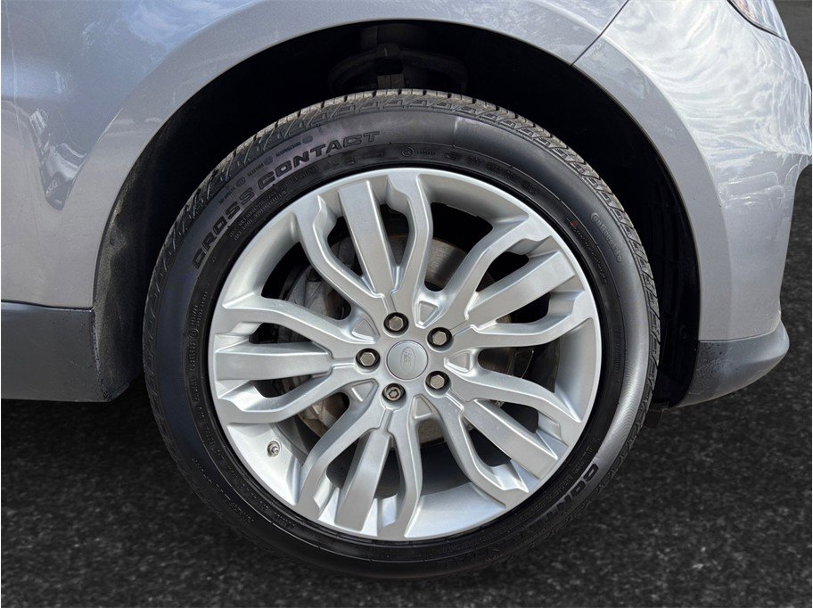 Used 2020 Land Rover Range Rover Sport SE image 13