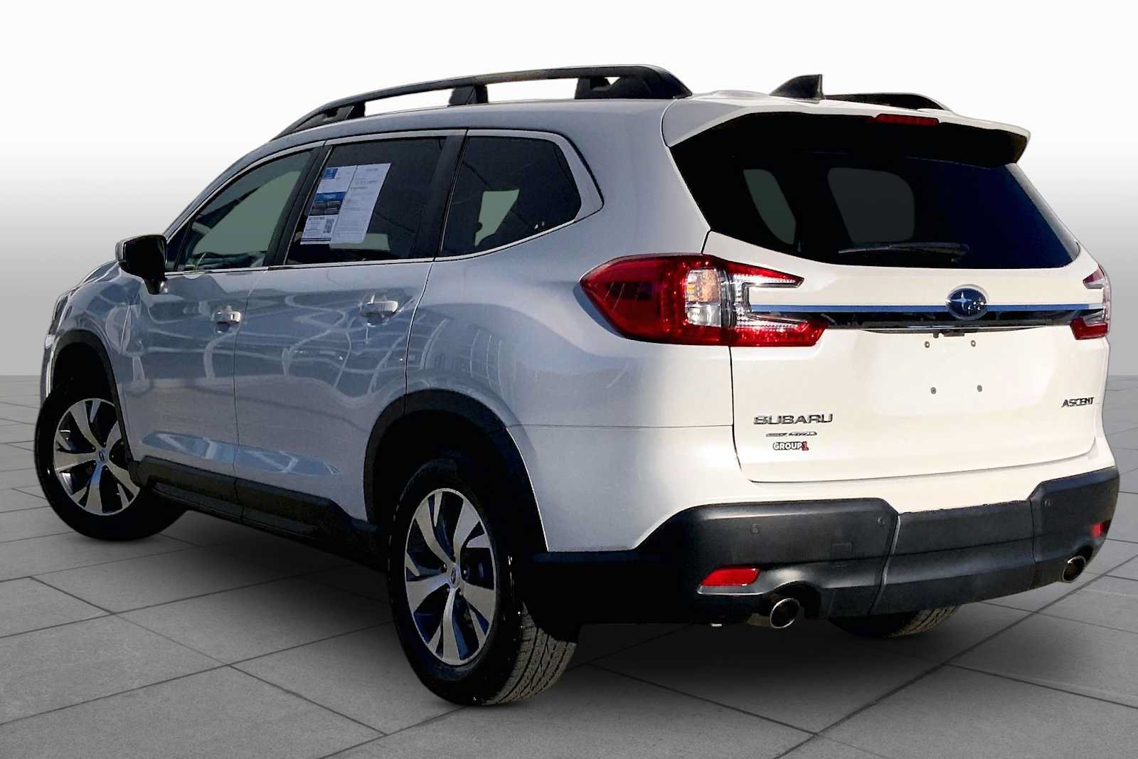 Used 2024 Subaru Ascent Premium w/ Convenience Package AWD/4WD image 12