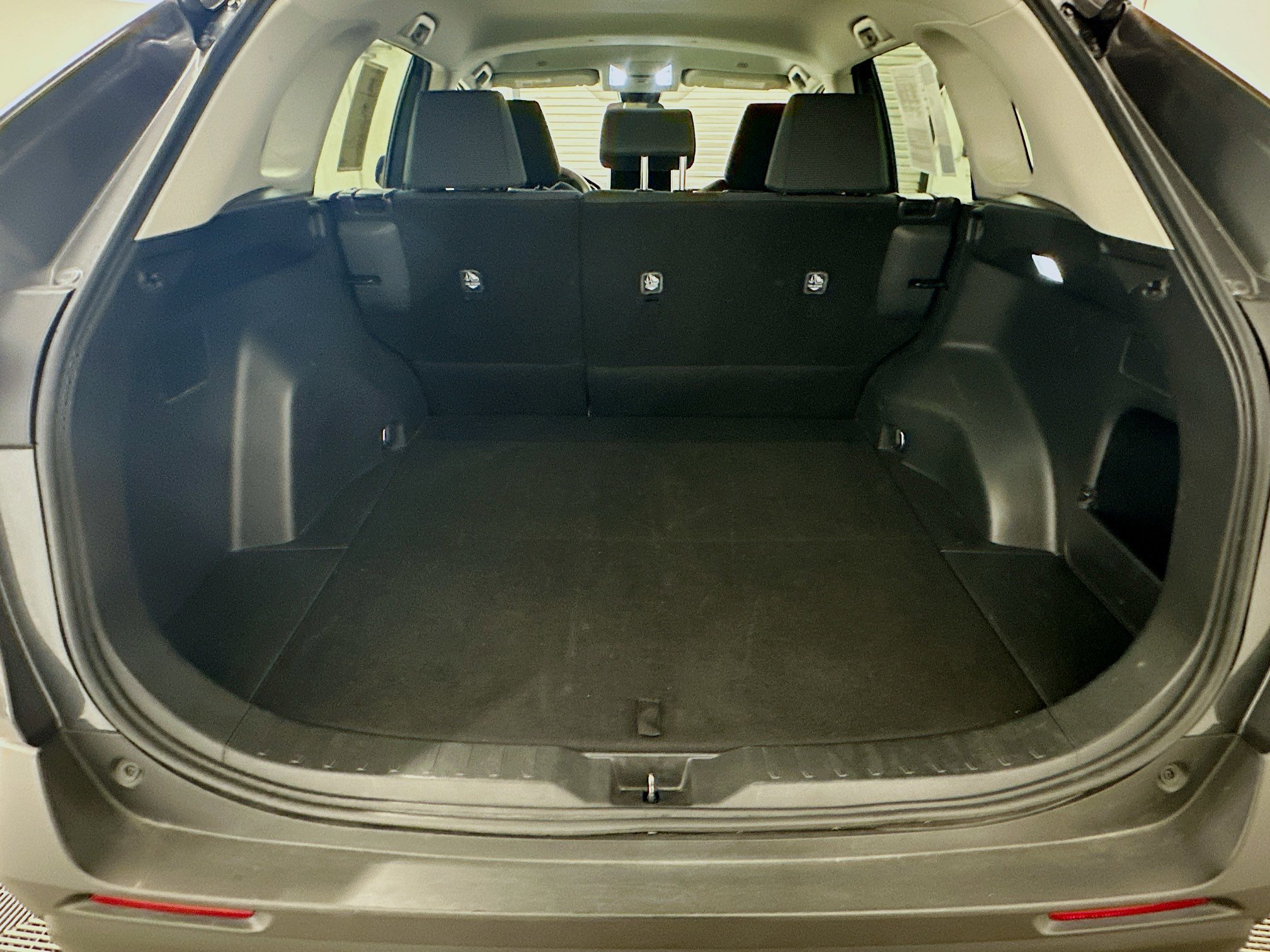 Used 2024 Toyota RAV4 LE image 29