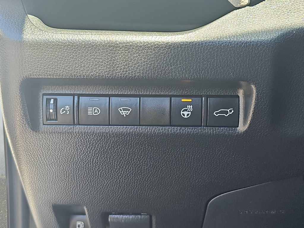 Used 2021 Toyota RAV4 XLE w/ Convenience Package AWD/4WD image 26
