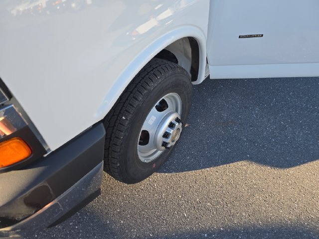 New 2026 Chevrolet Express 3500 w/ Power Convenience Package RWD image 10