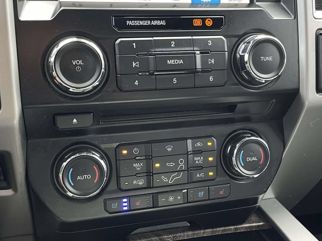 Used 2017 Ford F350 Lariat w/ Lariat Ultimate Package AWD/4WD image 21