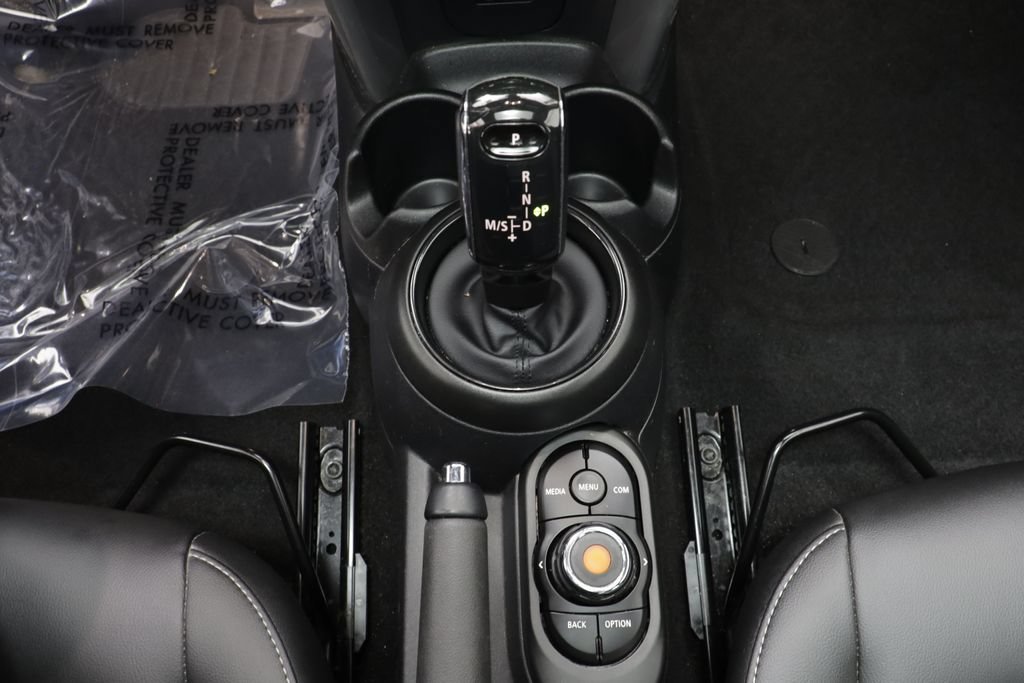 Used 2022 MINI Cooper 4-Door Hardtop FWD image 12