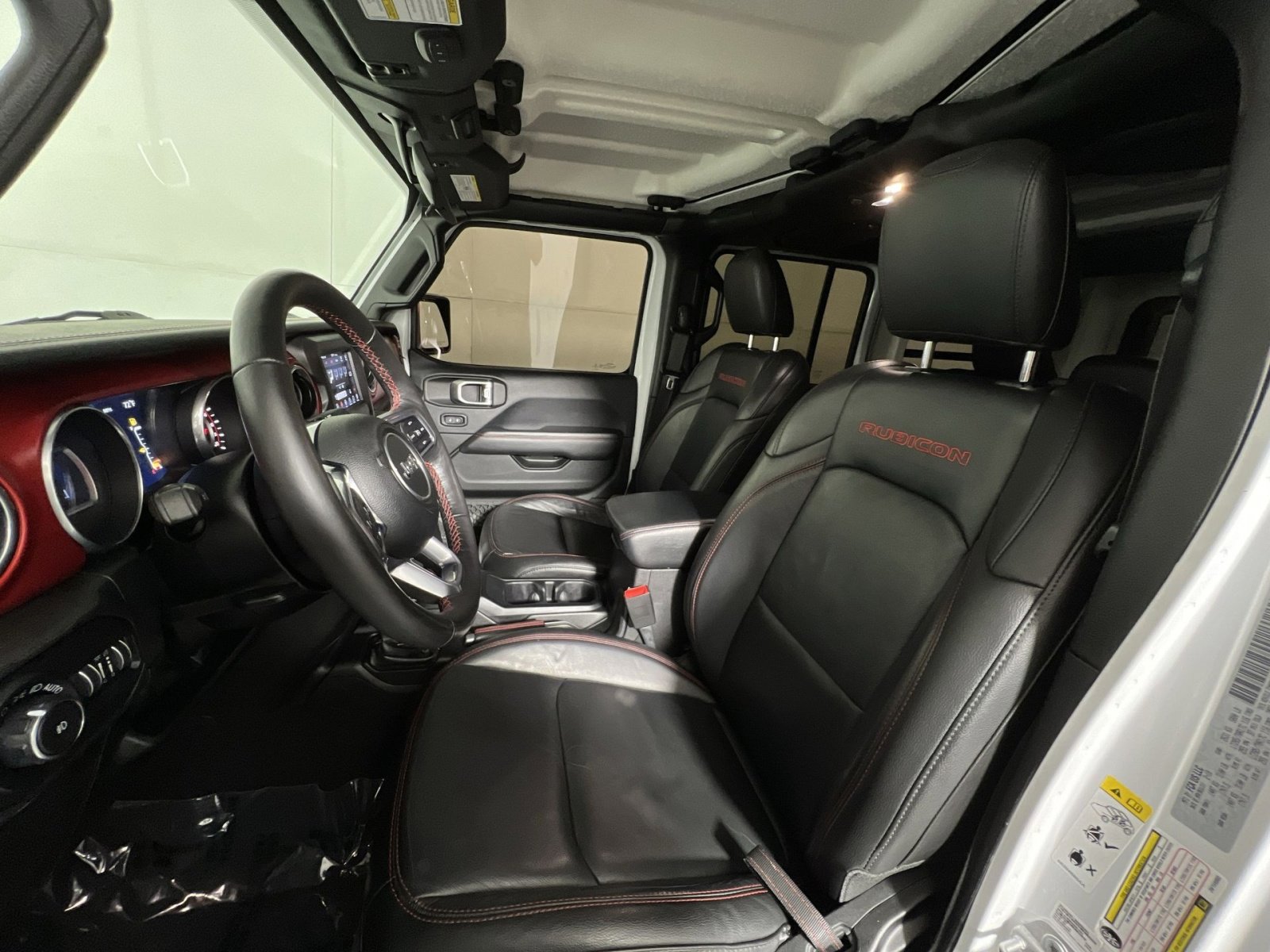 Used 2018 Jeep Wrangler Unlimited Rubicon AWD/4WD image 13