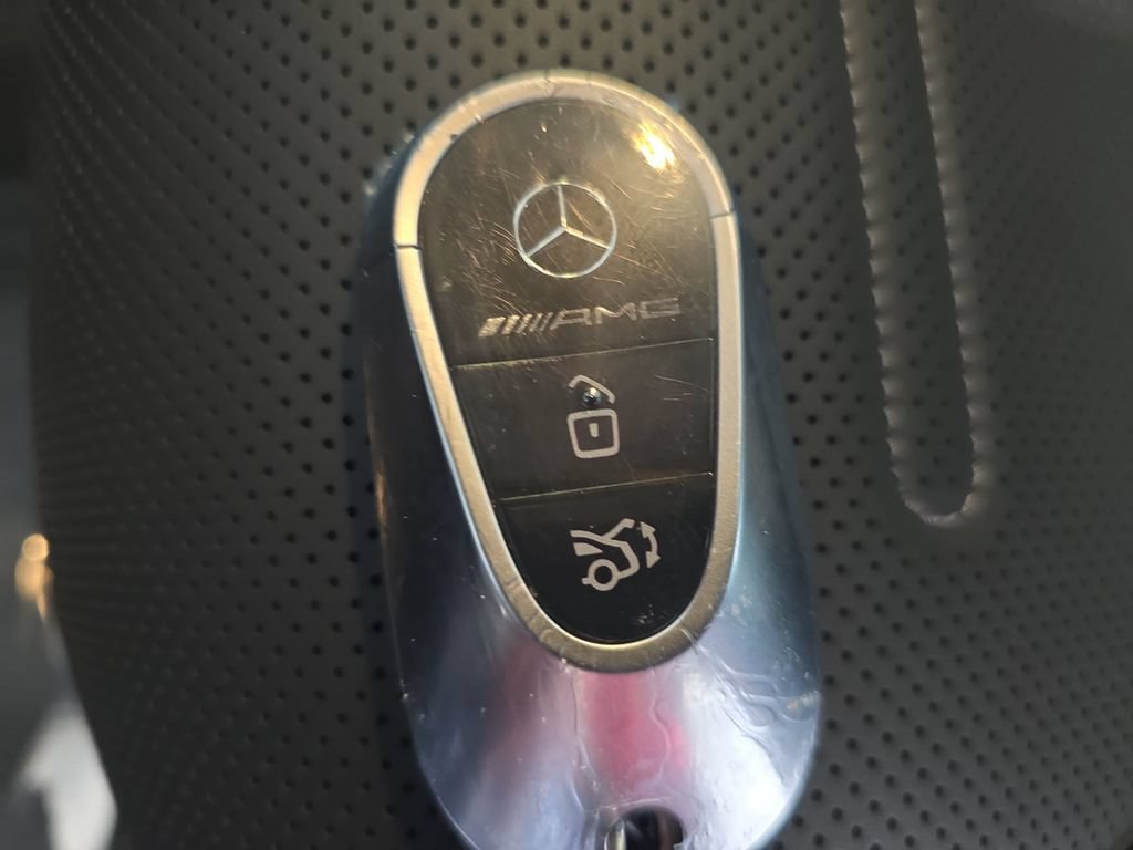 Certified 2025 Mercedes-Benz E 53 AMG e 4MATIC Sedan image 38