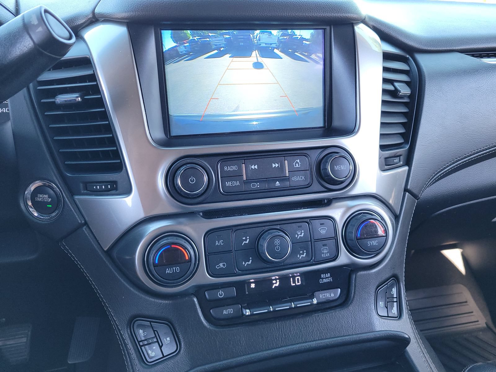 Used 2019 Chevrolet Tahoe Premier AWD/4WD image 18