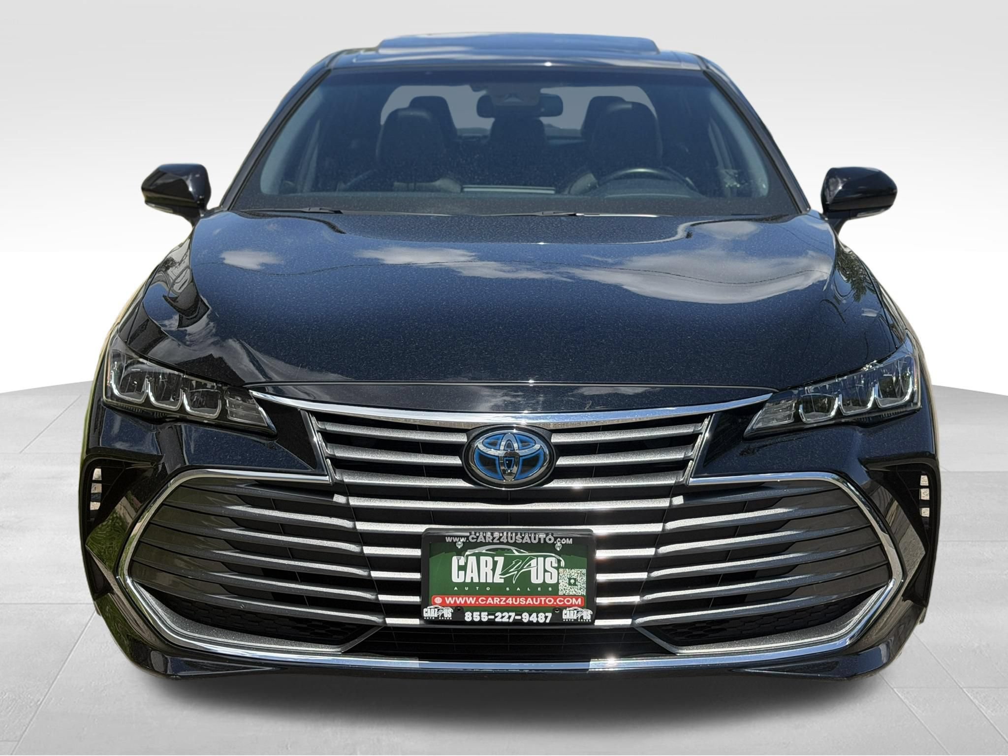 Used 2019 Toyota Avalon XLE w/ Moonroof Package FWD image 2