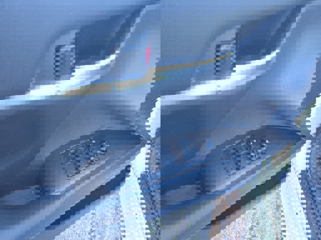 Used 2024 Toyota Camry SE image 14