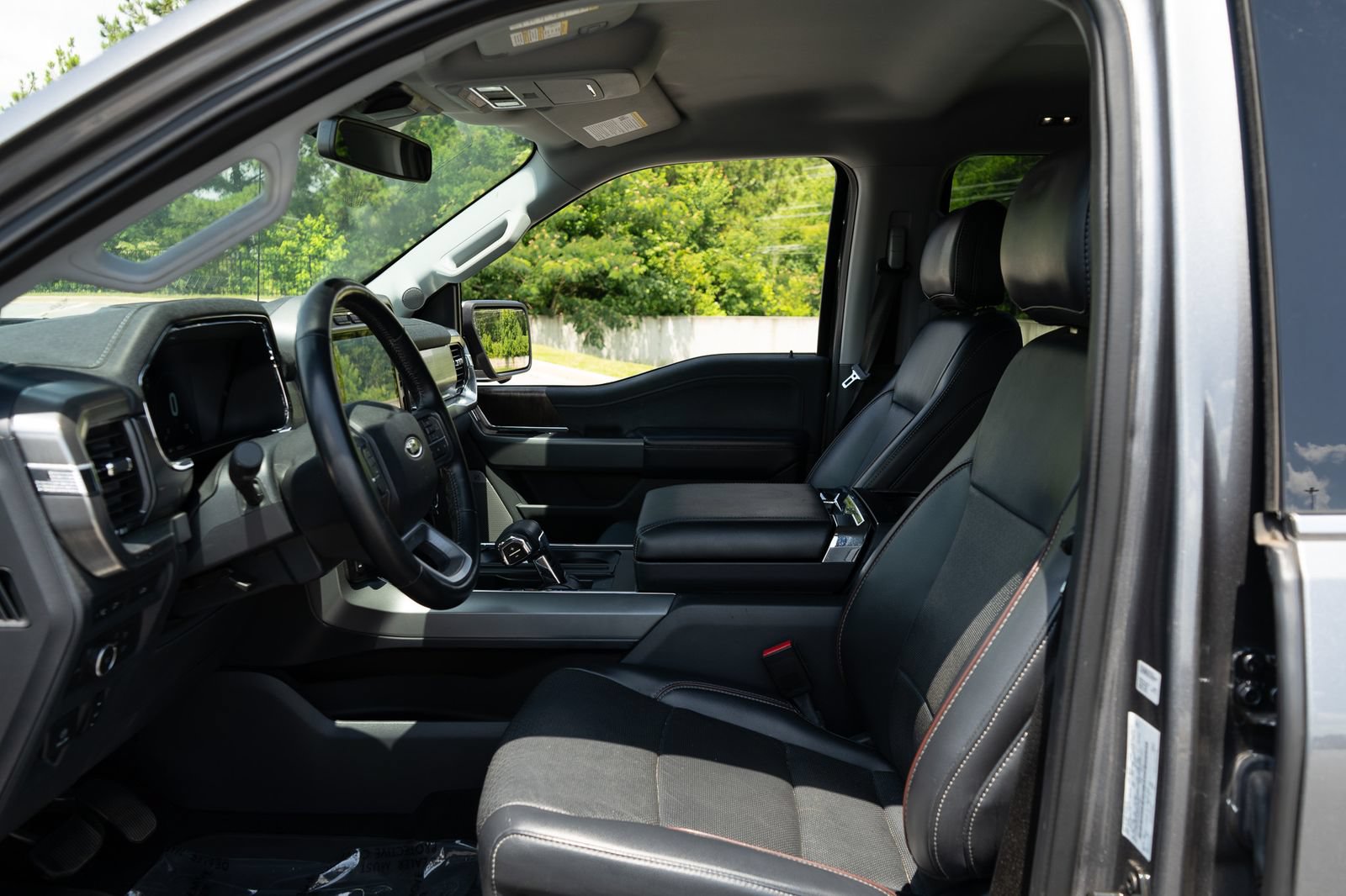 Used 2021 Ford F150 Lariat AWD/4WD image 14