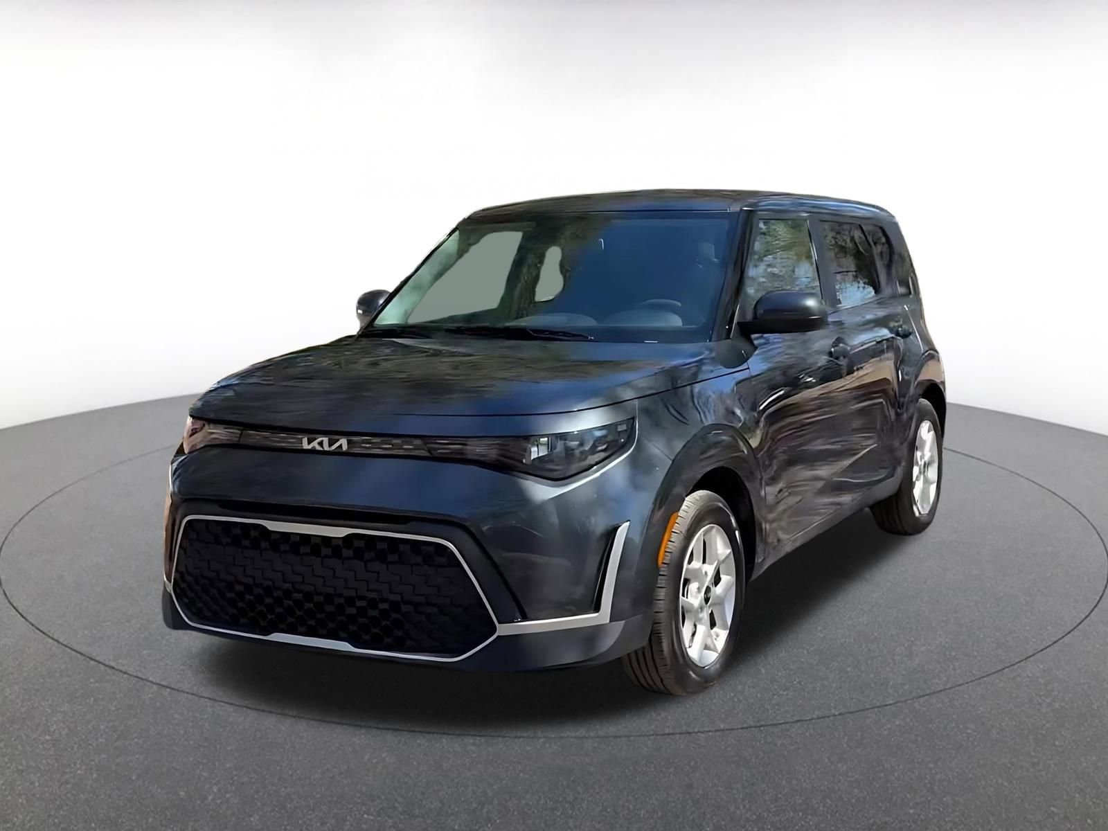 Used 2025 Kia Soul LX w/ LX Technology Package image 7