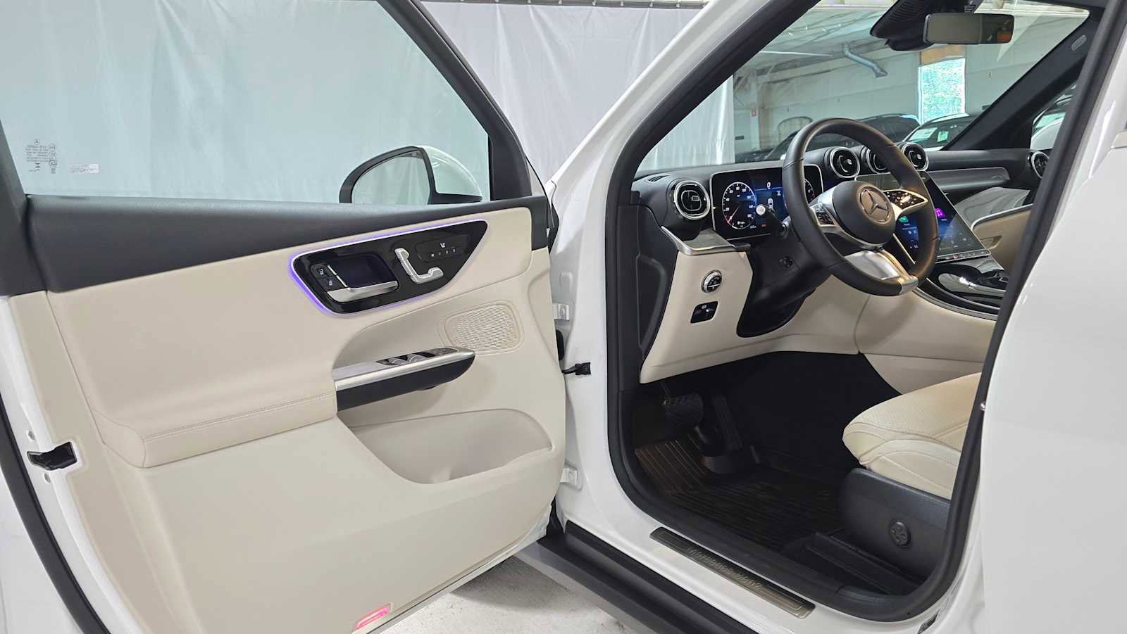 Used 2026 Mercedes-Benz GLC 300 4MATIC image 19