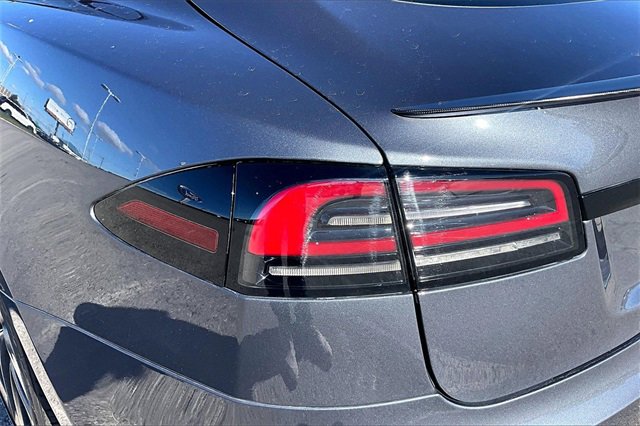 Used 2022 Tesla Model S Plaid image 23