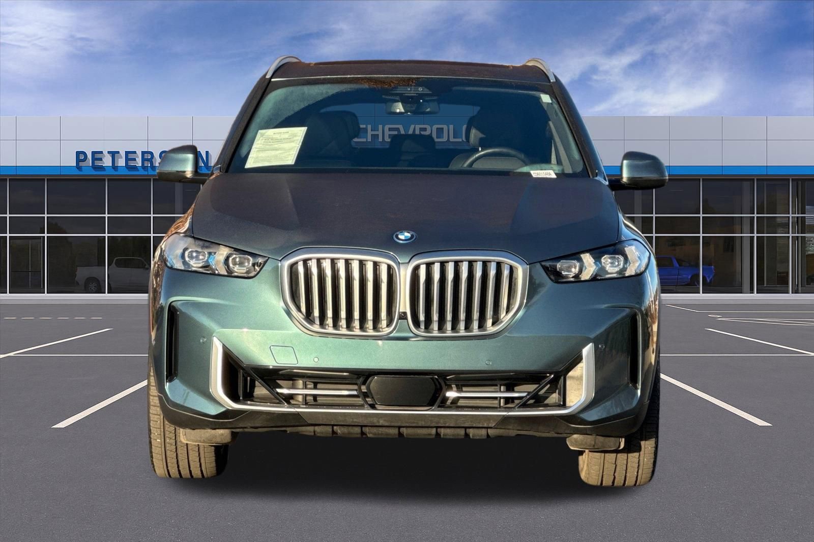 Used 2026 BMW X5 xDrive50e image 9