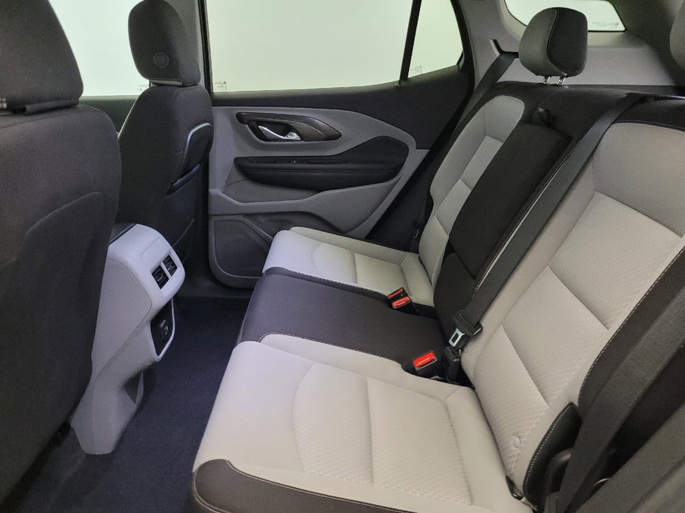 Used 2023 GMC Terrain SLE w/ Driver Convenience Package image 18