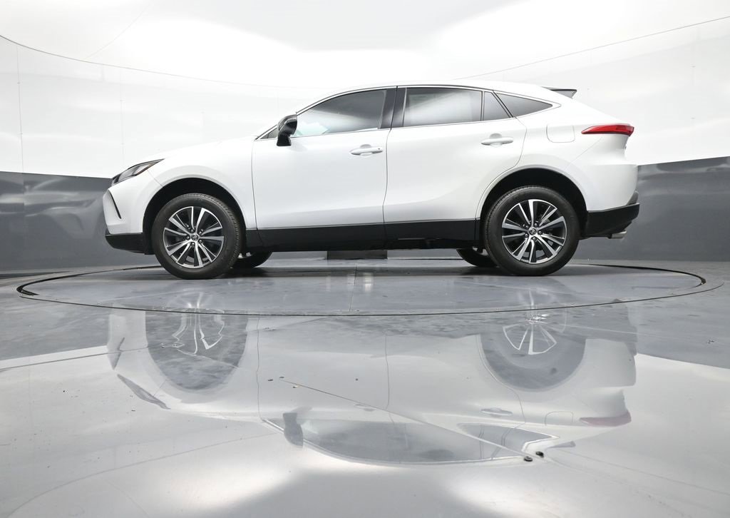 Certified 2024 Toyota Venza LE image 32