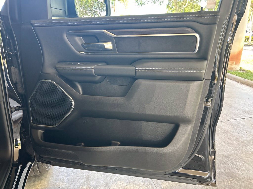 Used 2026 RAM 1500 Laramie AWD/4WD image 31