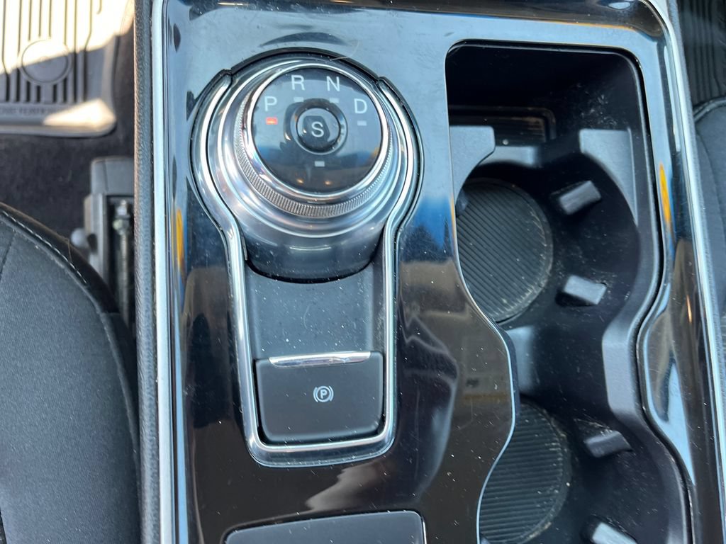 Used 2019 Ford Edge SEL w/ Cold Weather Package AWD/4WD image 23