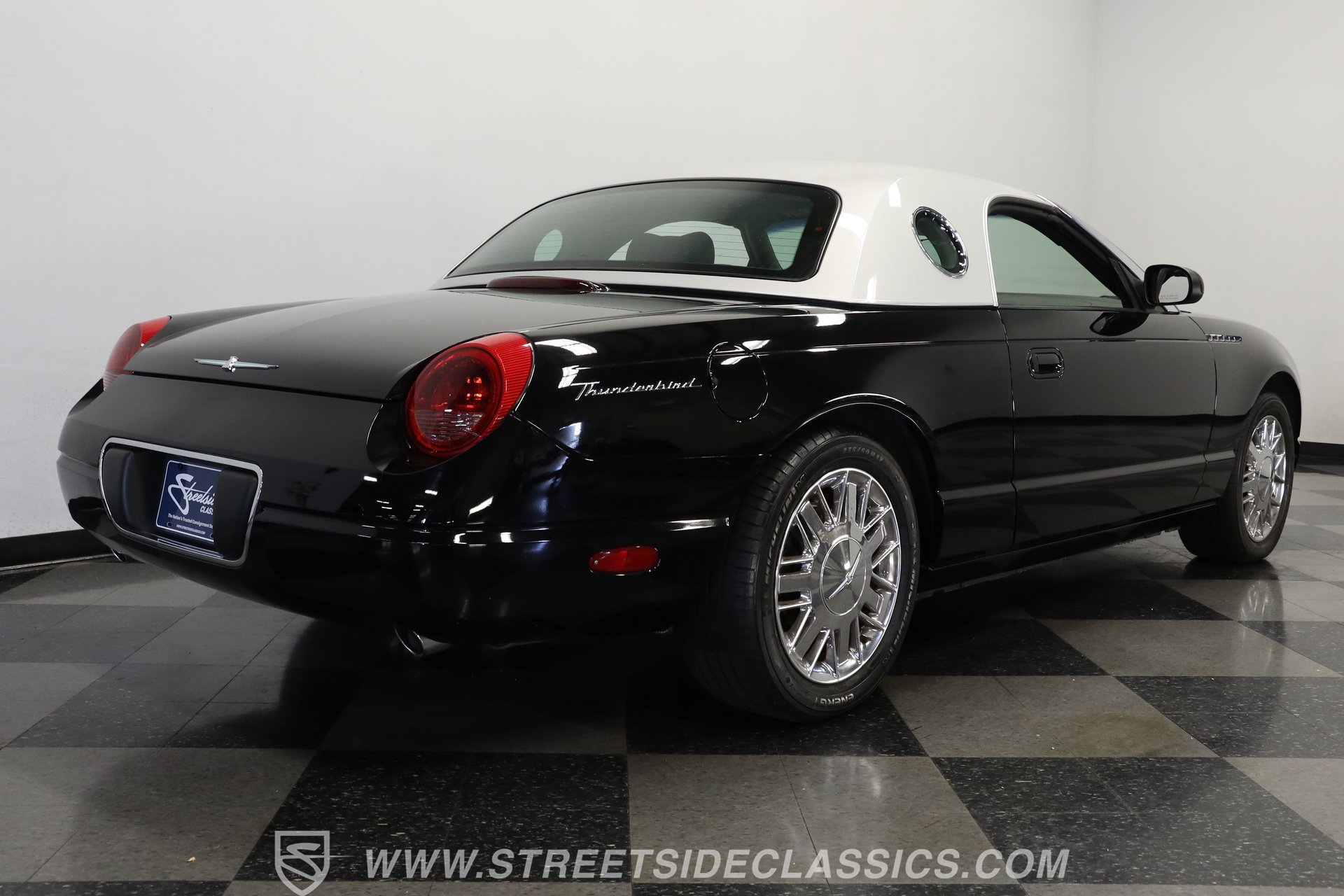 Used 2002 Ford Thunderbird Neiman Marcus RWD image 26
