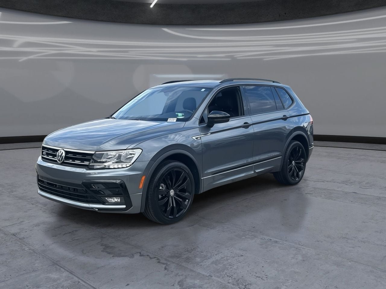 Certified 2021 Volkswagen Tiguan SE R-Line FWD image 3