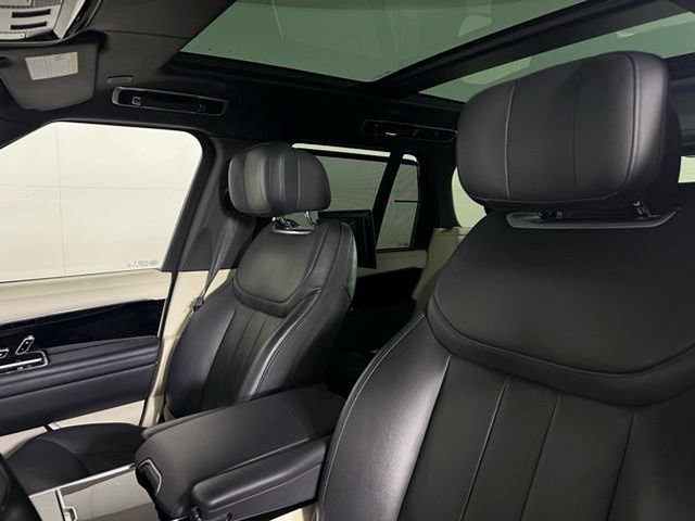 Used 2024 Land Rover Range Rover Autobiography AWD/4WD image 34