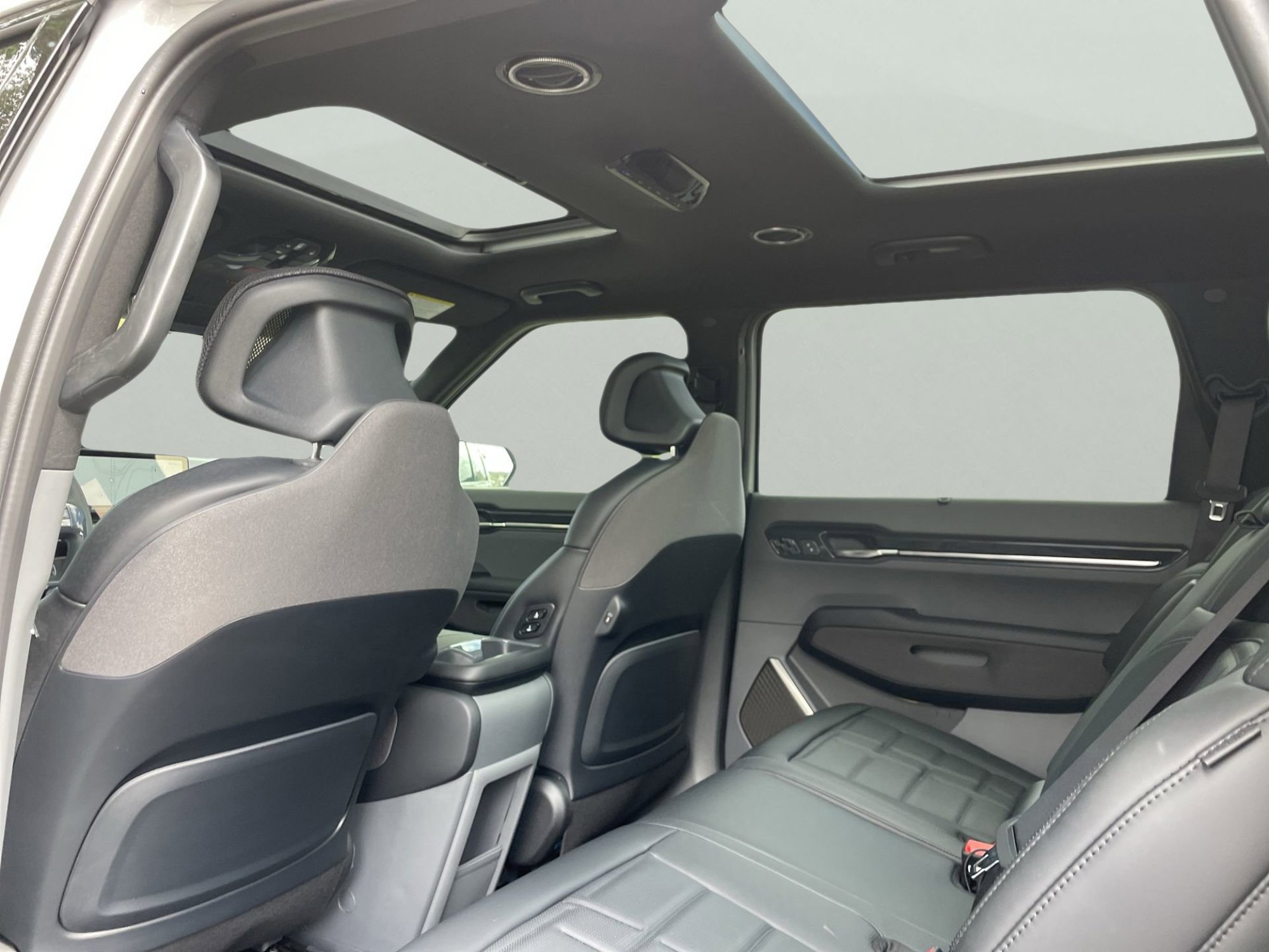 New 2026 Kia EV9 Land w/ Nightfall Edition Package AWD/4WD image 16