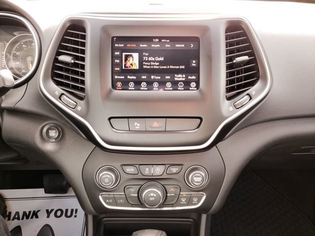 Used 2019 Jeep Cherokee Latitude Plus w/ Cold Weather Group image 22