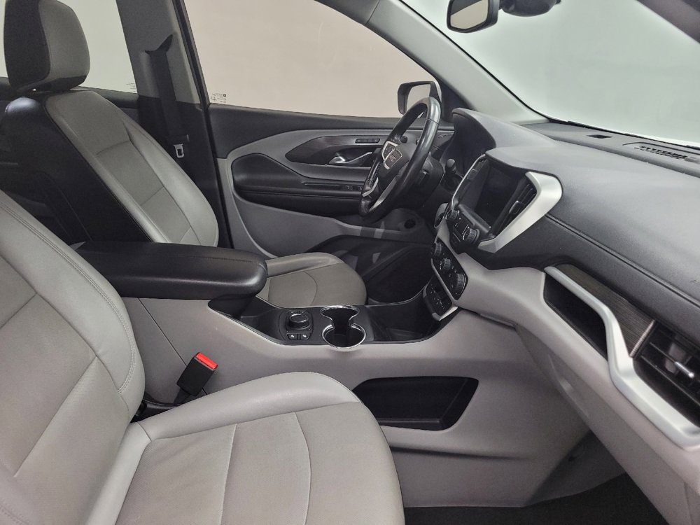 Used 2022 GMC Terrain SLT image 21