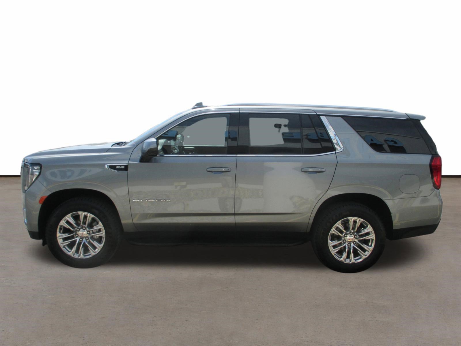 Used 2023 GMC Yukon SLE w/ Gmc Pro Safety Plus Package AWD/4WD image 6
