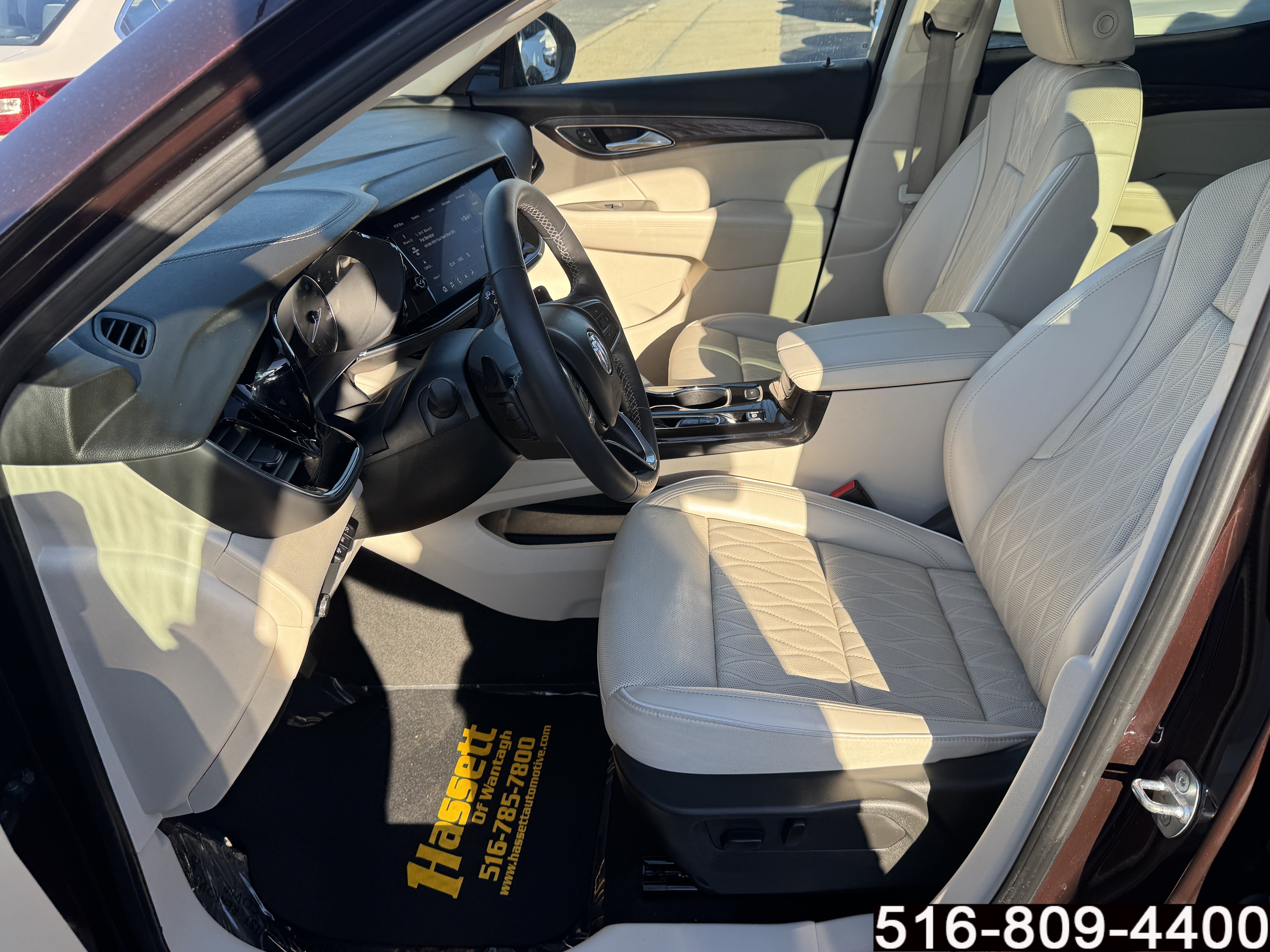 Used 2023 Buick Envision Avenir AWD/4WD image 26