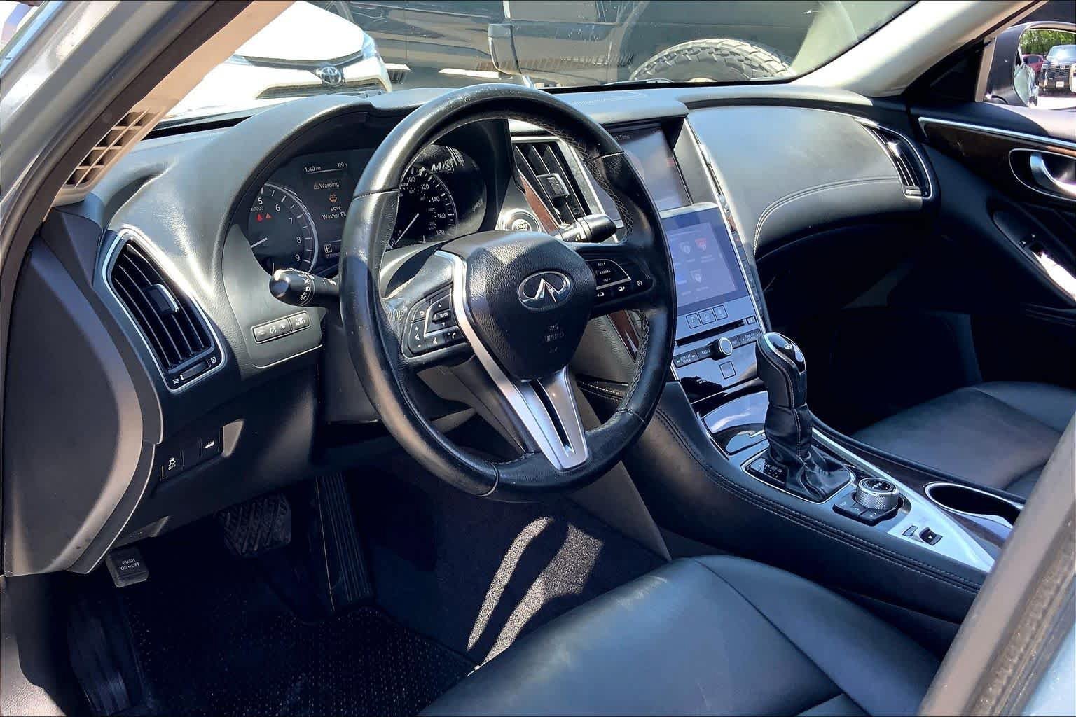 Used 2018 INFINITI Q50 Luxe AWD/4WD image 17