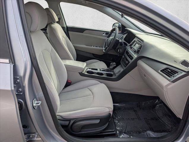 Used 2015 Hyundai Sonata SE FWD image 18