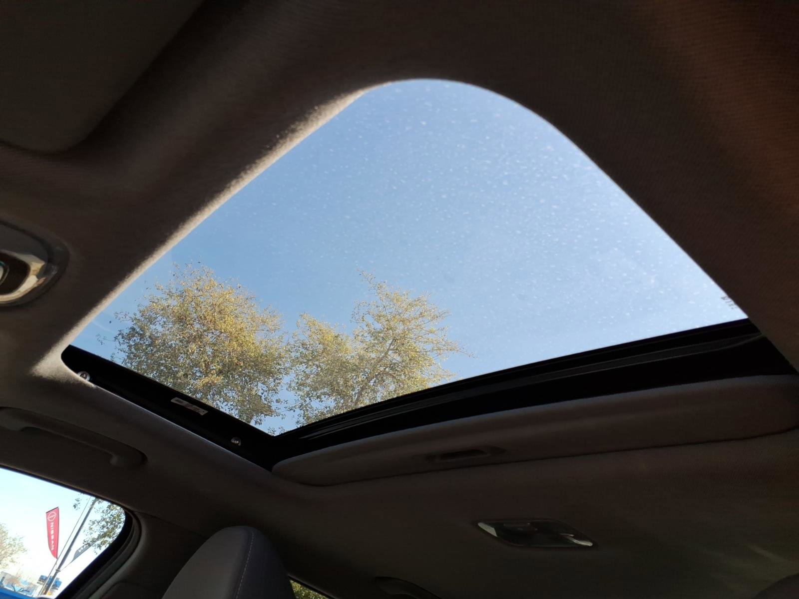 Certified 2025 Hyundai Elantra SEL image 11