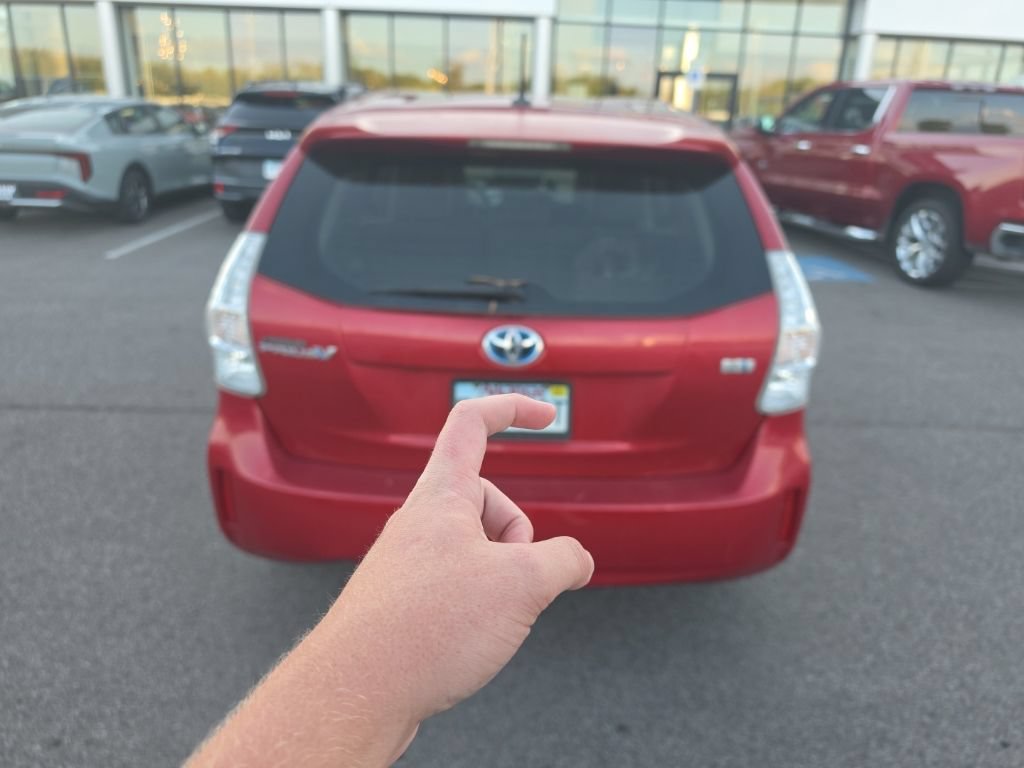 Used 2013 Toyota Prius V Five FWD image 6